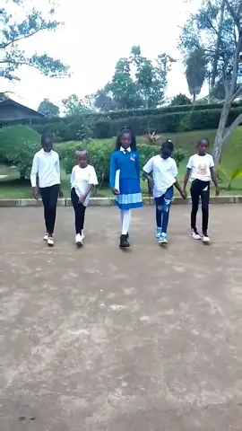 #nakurutiktockers #mountolivesacademy #kenyantiktok🇰🇪 #adastarsofafrica #modellingschool #runwaymodel #suzythemodel #schoolwear 