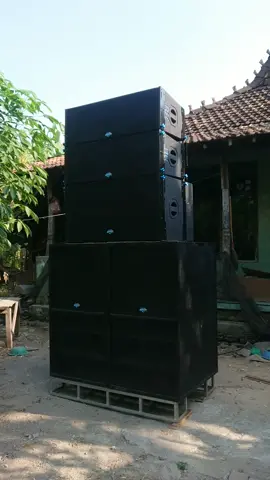 Cek sound amunisi baru pake headset biar jelas #ceksound  #linearray  #kuduskotakretek 