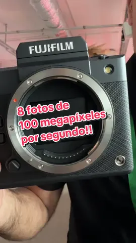 Esta cámara dispara 8 fotos de 100 megapíxeles por segundo 😳