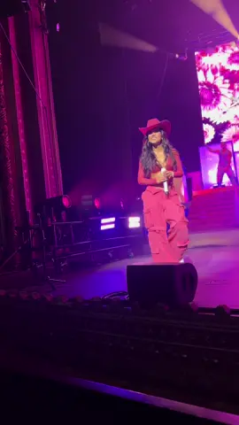 More Selena Songs By Becky G #beckygmicasatucasatour #selenaquintanilla #concert #unitedpalacenyc #beckyg #beckygtour #NYC #micasasucasatour 