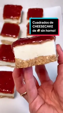 Cuadrados de cheesecake, rápidos y sin horno!!! // Cheesecake squares, quick and without oven!!! // Ingredientes // Ingredients  Galletas estilo María, 150 gr // Maria style cookies, 150 g Manteca/Mantequilla, 70 gr //Butter, 70 g Para el relleno: // For the filling: Crema de leche/Nata, 300 ml // Heavy cream, 300 ml  Queso crema, 300 gr // Cream cheese, 300 g  Leche condensada, 250 ml (reemplazable por 250 gr de azúcar) // Condensed milk, 250 ml (replaceable with 250 g of sugar)  Coco rallado, 100 gr // Grated coconut, 100 g Para la cobertura: // For coverage:  Mermelada a gusto // Jam to taste Preparación Procesar las galletas y agregarle la manteca derretidas. Unificar y llevar la preparación a un molde cuadrado o rectangular con papel manteca o papel film, hacer presión hasta lograr que se forme una base de galleta y llevar a frío. Para el relleno: en un bowl agregar la crema de leche y el queso crema y batir. Una vez integrado, agregar la leche condensada y, sin dejar de batir, añadir el coco rallado. Una vez que esté todo unificado, volcar esta mezcla sobre la base de galleta y refrigerar todo durante cuatro horas. Pasado ese tiempo, cubrir la mermelada de preferencia -yo usé de arándanos- y cortar en cuadraditos o porciones a gusto. ******** Instructions Process the cookies and add the melted butter. Unify and transfer the preparation to a square or rectangular mold with parchment paper or plastic wrap, press until a cookie base is formed and refrigerate. For the filling: in a bowl add the heavy cream and cream cheese and beat. Once incorporated, add the condensed milk and, while continuing to beat, add the grated coconut. Once everything is combined, pour this mixture over the cookie base and refrigerate everything for four hours. After that time, cover the jam of preference - I used blueberry - and cut into squares or portions as desired.