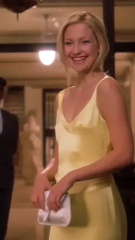 Iconic dress #howtoloseaguyin10days #matthewmcconaughey #katehudson #2000s #iconic #iconicdress #romcom #romantic #romance #foryou #relatable #Relationship #catandmouse #2000smovies #lov #romanticmoviescenes 