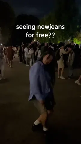 the nwjns performance was free so it was so crowded oml 😵‍💫😵‍💫 #nwjns #kpopinpublic #kpop #newjeans #isepstudyabroad 