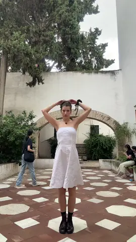 Finally in my favourite place again 😌 #whitedress #rosette #clawclip #heartnecklace #bangles #meshsocks #sevilla #fitcheck #outfit #outfitinspo #vintage #styling #fashion #vintagefashion #seville #realalcazar #realalcazardesevilla #balletflats #Summer #spain #andalucia #outfits #OOTD 