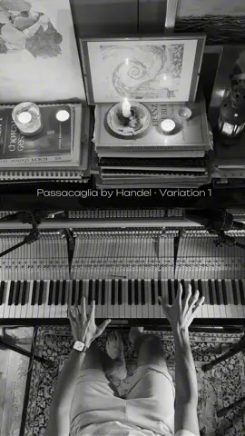 I can feel the seasons of life go by together with these notes. Do you? 🌬️ #andreavanzo  #passacaglia  #handel  #passacagliahandel  #pianomusic  #pianolover  #classicalmusic  #modernclassicalmusic  #pianovariation  #pianist  #autumnmood  #autumn  #pianotok #septembermusic