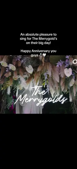 cheers to the gorgeous couple 🥂 #themerrygolds @OK Magazine UK 