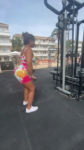 Palma vibes #mallorca #spaingym #outdoorgym #hotelgymworkout #palma #mumsoftiktok 