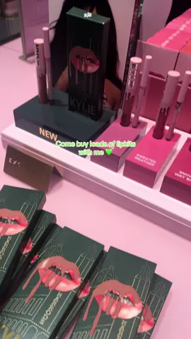My work & favourite makeup brand in one 🥹 #harrods #harrodsshopping #harrodslondon #london #harrodslondonlipkit #harrodslipkit #kylielipkit #kyliecosmetics #kyliecosmeticslipkit #makeup #shopping #spending #beauty #fyp #foryou #foryoupage 