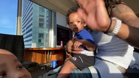 Them kids had a legend as their daddy. Every day my heart breaks for them💔 he was so precious with them #grandson #vonkids #kingvon #vroy💔 #llkvon🕊🖤 #chiraq #drill #von #foryou #fypp #foryoupage #kingvonfrmdao #viral #xyzbca #vononymous 