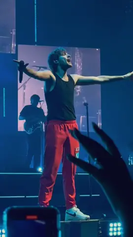 night 2  Sofia, Bulgaria #ltwt #louistomlinson #fitf 