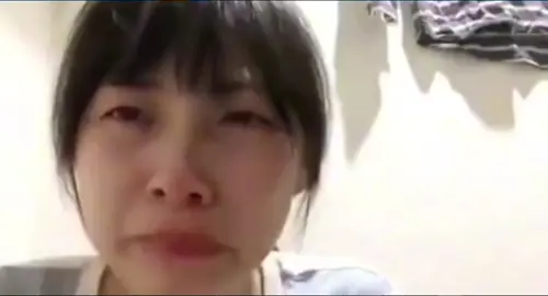 Live footage of me crying at 3am about how ugly I am the laughing about seconds later #foryoupage #crying #mecore #crying #laugh #FYPPPP #sentiveperson 