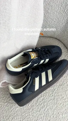 Cant wait to style these navy sambas 🍂🍂 #adidassamba #vanillagirl #falloutfits #autumnfashion 