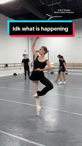the side convos in this video 💀🩰 #ballet #balletclass #balletdancer 