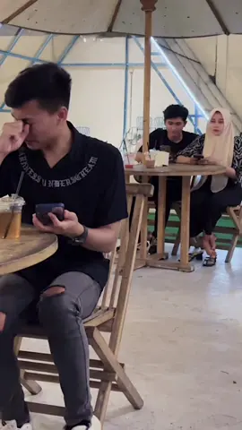 Sakit hatiku melihat mu selingkuh di depan mataku sendiri #fyp #viral #fy #kingoffqueen #fypシ #xyzbca #gengflannel #endlessjourney #flexeveryangle 