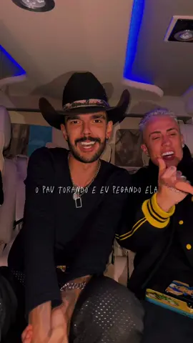 em looping na minha cabeça DENTRO DA HILUX