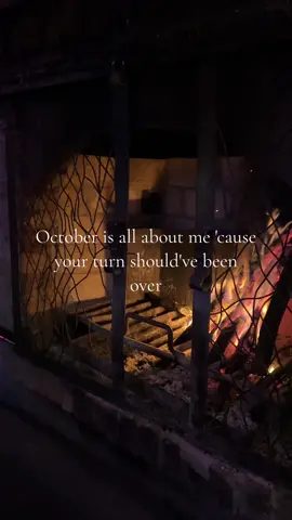 I love October 🤎🦉 #fyp #drake #sza #slimeyouout #aesthetic #trendingsong #fallaesthetic #lyricsvideo 