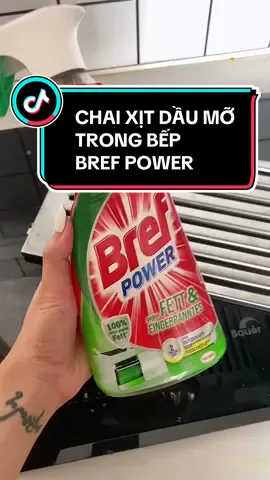Chai xịt vệ sinh dầu mỡ Bref Power không thể thiếu trong bếp nè các mẹ ơi. Không làm mòn hay hư hại bề mặt các sản phẩm. Các mẹ thử nha#LearnOnTikTok #chaixitbrefpower #dungcunhabep #tomligehangduc 