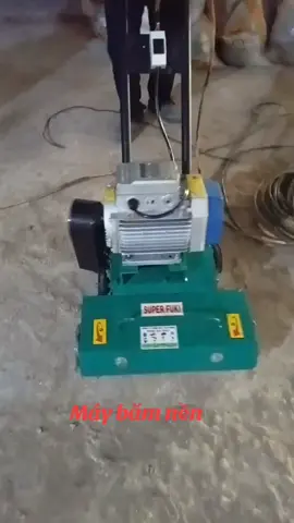 Máy băm nền trước khi thực hiện công tác lát nền.  #mayxaydung  #maybamnenbetong  #maytaonham 