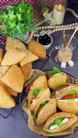 خبز السمسم الطعم روعة حلو جدااا للسندوتشات#اكلاتناالحلوة👌👌👌 #مقرمش #طبخ #cooking #food #خبز 