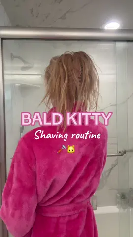 Feminine hygiene routine 🪒🐱🌸#femininehygiene #showertok #showertok #hygiene #hygienetips #showerroutine #darkspots #shavingtips 