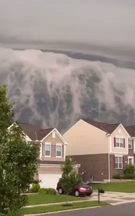 Roll clouds are insanely terrifying! Caused by a downdraft from an advancing storm front can cause moist warm air to rise and cool below its dew point. A rare phenomena! #thisisseverecentral #rollcloud #scary #ludwiggoransson #severeweather 