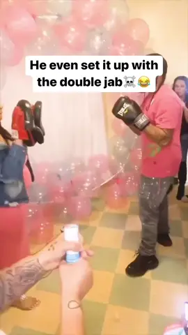 They gotta let the baby decide its own gender 😭 (h/t boxingbully/IG) #genderreveal #lmao #boxing 