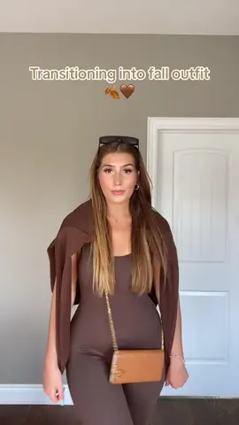 Woow, chic look for autumn #jumpsuitstyle #seamlessjumpsuit #autumnfashion #bodysuitstyle #alongfitofficial #alongfitleggings #FYP #fashion #fashiontips #autumfashion @sofsenisi