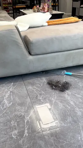 With this cleaning tool, it is much more convenient to clean the bed under the sofa under the refrigerator at home, and the dust on the wall of various cracks is also cleaned#tiktokshopfallsale #goodthings #homegoods #fyp #cleanbrush #gapbrush 