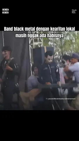 Band black metal dengan kearifan lokal masih nggak ada habisnya, dan genre yang dikenal dengan tema satanis ini juga banyak ada di Indonesia, seperti Belatung Melarat yang tampilannya mengadopsi setan Indonesia.  Bagaimana menurutmu mengenai black metal dengan sentuhan lokal seperti ini? #musikataumati #kabarmusik #tiktoknews #tiktokmusic #musicnews #beritamusik #blackmetal #gothicband #metalhead #belatungmelarat 