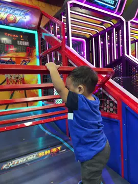 My 13-month-old baby playing basketball😂 #tiktokbaby 