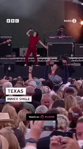 Inner Smile at #R2inThePark 🧡 Thank you to everyone who came to watch and continues to support us! @bbcradio2 #Texas #innersmile 