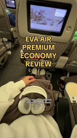 100% worth the extra $$$ IMO! Especiallt for long haul flights #evaair #premiumeconomy #flightreview #evaairlines #premiumeconomyreview #premiumeconomyclass 