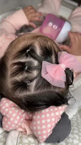 Baby Hairstyle 🫶🏼 #bebe #baby #babytiktok #babiesoftiktok #babytiktoker #bebetiktoker #bebetiktok #babyhair #hair #pink 