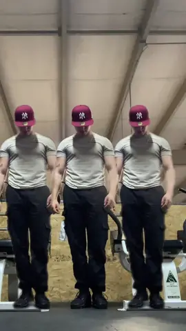 En la cama te da duro 🔥🎶 ¿Como salio? 😏 #youngmiko #fyp #parati #dancer #music #chulo #bailando #torito #gymmotivation #boy #foryoupage #trend #viral #Fitness #reggaeton #lovedancing #tijuanamexico 