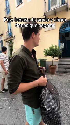 Como cuando besas a tu novio y tienes que esperar 🤣🤣 #gringoylatina #couplegoals #europeoylatina #couplecomedy #couplelove #mexico🇲🇽 #belgium #tinder #tinderpassport 