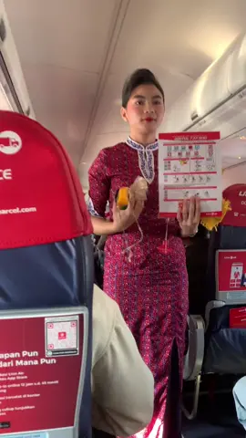 Ambil ini buat prank teman 😂#naikpesawat #hilingkitahiling #batikair #liburan 