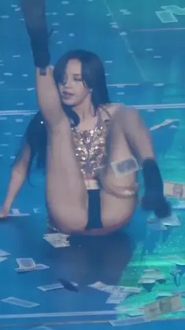 sexy girl. #lisa #lalisa #xh 