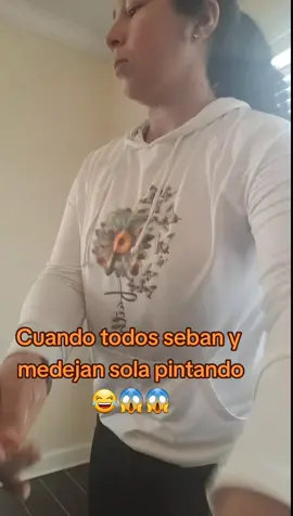 Ya uno no puede pintar agusto😆#hello #scaryday #pintando #painting #quesustomedio😨😨  #viral  #fyp