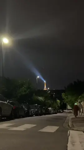 or happy in the suburbs :) #paris #france #aupair #fypシ #eiffeltower #eurosummer #europe #travel #xyzcba 