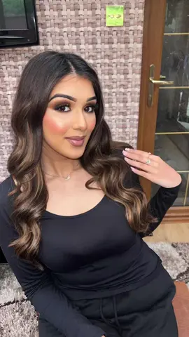 Stunning Mariya 🍂 PRODUCT DETAILS @BEAUTY BAY eyeshadow pallet in the nude @madebymitchell All smudge no budge eyeliner black track, blursh and pressed powder in the shade milkshake  @HNB Cosmetics luminous soft focus foundation LF7c Concelour 4w to correct 1.5n to highlight  @Huda Beauty Loose powder in cherry blossom @HollyBoon__ Pressed powder in the shade light @PINKHONEY BFF face frosting hot coco  @Doll Beauty Highlighter Shine bright #hudabeauty #madebhmitchell #makeuptutorial #makeupartist #makeuptransformation #browneyes #hollybooncosmetics #hollyboon #dollbeauty #beautybay #mmmitchell 