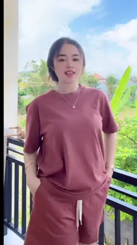 #oneset #setelan #setelanwanita #setelanpolos #setelanadem #setelanharian #onesetmurah #setelankekinan #setelanpremium #OOTD #ootdfashion #fashion #tiktokshop #fyp#bajutrending #kaostrend 