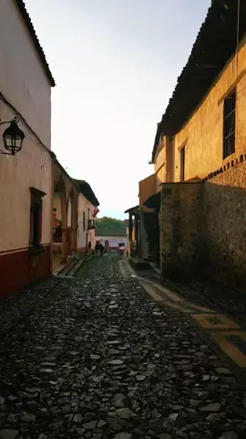 El callejón de los once patios en #Patzcuaro ❤️ #pueblomagico #michoacan #centrohistorico #reels #tiktok #fyp 
