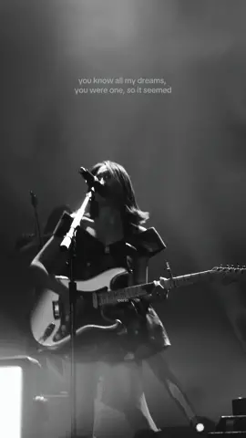 autumn bridge >>>  shaking with tears throughout the vid 🥹 niki, my girl, you’re the best ❤️‍🩹 #NIKI #nicoleinmanila #88rising #nicoleinmanila #nikizefanya #nicole #smmoa #autumn 