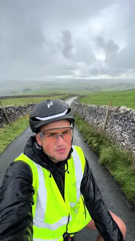 THIS IS NOT A DIG AT THE BIKE. Bike is sick, but a 20% incline is not #ethanoverton #theperfectroadtrip #cyclingtotwatt 