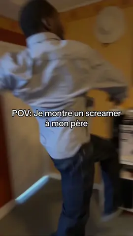 IL A SAUTER 🤣🤣#pourtoi #fyp #prank #papa #fouryou 