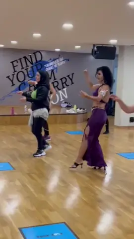 #bellydance #bellydancers #bellydanceteacher #رقص_شرقی #لبنان🇱🇧 #sport #sportlover #gym #positivevibes #fun #fitnessmotivation 