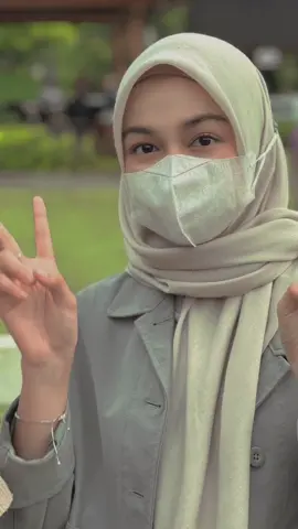 Cewek Pakai Jilbab Cantik ... Gadis Pakai Hijab Cantik ... Cewek Cantik Berhijab ... Cantik Berhijab ... Bidadari Selfie .... #cantikberhijab #bidadariselfie #hijaberscantik #hijabers #bidadaricantik #gadishijab #hijabgirl #hijabitiktok #CapCut 