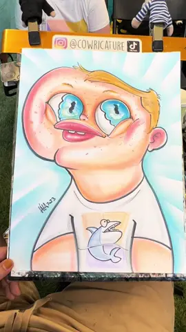 He is an artist and he love it. 😊😊  #cowricature #caricatura #reactiontime #laughteristhebestmedicine 