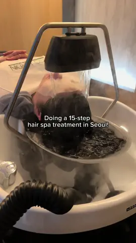 My number 1 thing that I wanted to do in Seoul (besides kdrama location shopping 😂) was to do a hair treatment!! I kept seeing videos of people doing them and i wanted to do one SO badly- i found this great salon @에코쟈뎅 공덕역점 and it was such a lovely experience! My stylists, @진경 and @서아💜 were so cute & knowledgeable, and the salon is english friendly! Worth itttttt~ #southkoreatravel #seoulhairsalon 