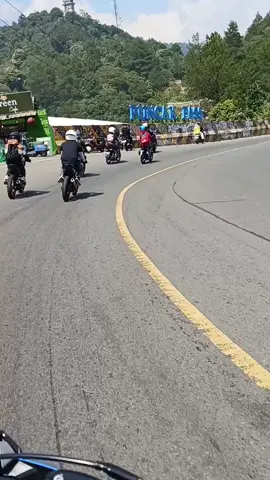 Asiknya Sunmori Puncak walaupun Capek dan Pegel luar biasa tapi puas banget Kebersamaan dan Persahabatannya #satriaf150 #andrelyanica #motormodif #fufi #fufiloversjakarta #fufiloversindonesia #riding #sunmoripuncak #sunmori #fyp #Vlog 